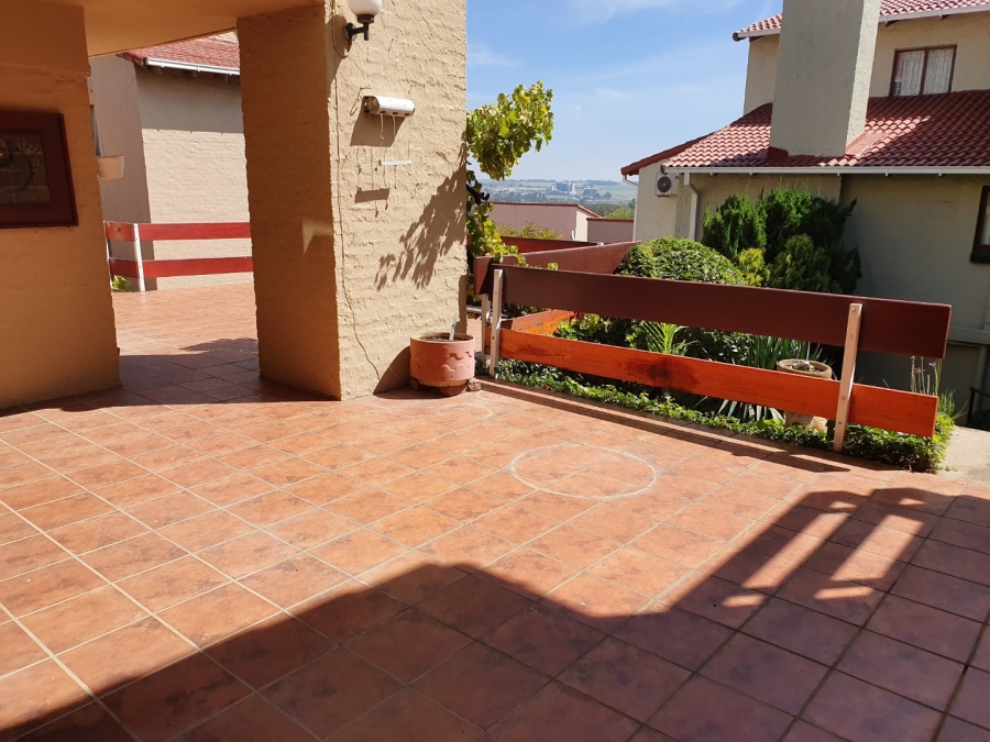 4 Bedroom Property for Sale in Hospitaalheuwel Free State